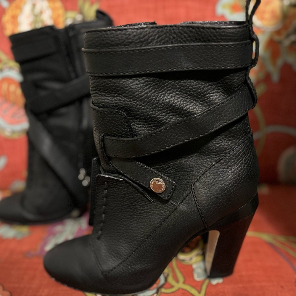 Brand New Authentic Fendi leather black ankle boots, Diana, size 40.